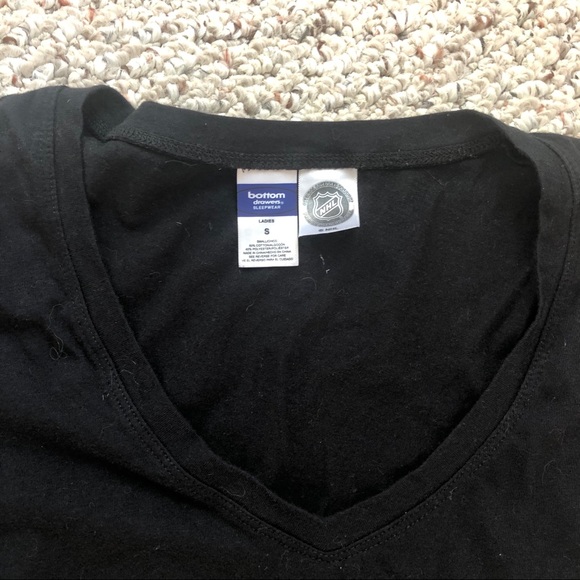 Boston bruins V-neck T-shirt - Picture 2 of 3